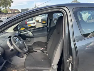Foto 7 van Toyota Aygo 1.0-12V (bj 2008)
