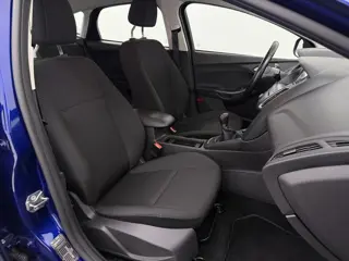 Foto 15 van Ford Focus 1.0 Lease Edition Trekhaak/4S.Banden/Nav/Ac