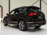 Foto 24 van Volkswagen Tiguan 1.4 TSI eHybrid 245 PK 3x R-Line Aut.| Pano | Virtual |Camera | Matrix | Keyless |