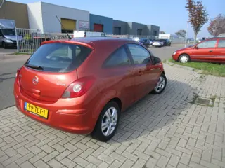 Foto 14 van Opel Corsa 1.3 CDTi EcoFlex S/S Anniversary Edition