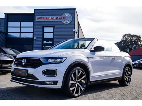 Volkswagen T-Roc Cabrio 1.5 TSI R-Line | Luxe Leder | Ruitjes leer | Trekhaak | Stoelverwarming | Fa