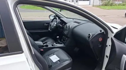Foto 13 van NISSAN QASHQAI+2 2.0 Tekna 7 persoons