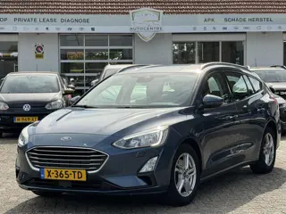Foto 14 van Ford Focus Wagon 1.0 EcoBoost ST Line Business WINTER PACK | AIRCO | BOVAG !!