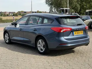 Foto 19 van Ford Focus Wagon 1.0 EcoBoost ST Line Business WINTER PACK | AIRCO | BOVAG !!