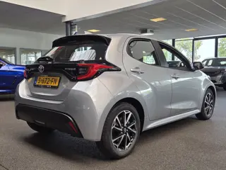 Foto 17 van Toyota Yaris 1.5 Hybrid Dynamic (bj 2023, automaat)
