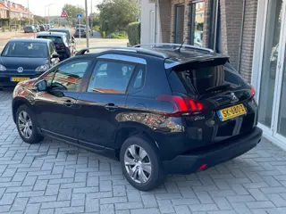 Foto 20 van Peugeot 2008 1.2 PureTech Blue Lion | 'Hoge instap' | 1e Eig | NL Auto