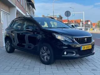 Foto 19 van Peugeot 2008 1.2 PureTech Blue Lion | 'Hoge instap' | 1e Eig | NL Auto