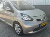 Foto 28 van Toyota Aygo 1.0-12V Airco | Half Leder | Luxe Uitvoering | Zuinig