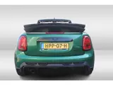 Foto 26 van MINI Cabrio 1.5 Cooper John Cooper Works l Britisch racing green l Chester bruin leer l PDC l Stoelv