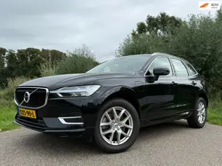 Volvo XC60 2.0 T8 Twin Engine AWD Momentum Pro Automaat / Panoramadak / Leder / Camera / Navi / 18" 