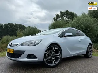 Opel Astra GTC 1.4 Turbo Sport / 20" Velgen / Navi / Clima / 6 Versnellingen / PDC / Cruise / LED / 