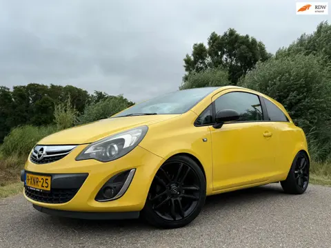 Opel Corsa 1.4-16V BlitZ | Navi | 2e Eigenaar | Stuur-/Stoelverwarming | 17" Velgen | H-Leder | Navi
