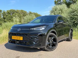 Volkswagen T-Roc 1.5 eTsi R-Line First Edit / Nieuwe BTW Auto / Automaat / 20"LM Velgen / Camera / P