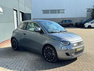 Foto 20 van Fiat 500 La Prima By Bocelli 42 kWh *pano *camera *carplay