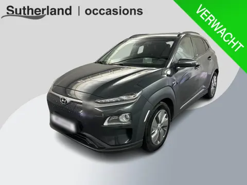 Hyundai Kona EV Premium 64 kWh | Slechts 33.500 KM| SOH 95,3 % | Volledig Dealeronderhouden |