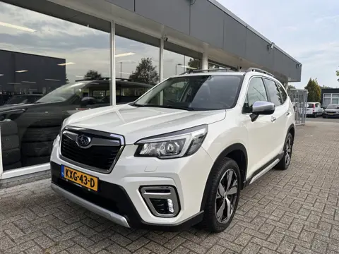 Subaru Forester 2.0i e-BOXER First Edition LEDER,TREKHAAK,CARPLAY