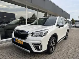 Subaru Forester 2.0i e-BOXER First Edition LEDER,TREKHAAK,CARPLAY