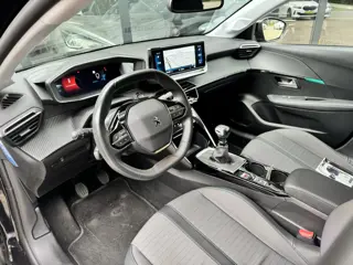 Foto 15 van Peugeot 208 1.2 PureTech Allure Pack*Navi*Camera*EXPORT/EX.BPM*