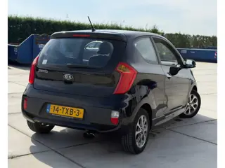 Foto 13 van Kia Picanto 1.0 CVVT Super Pack Keyless Luxe