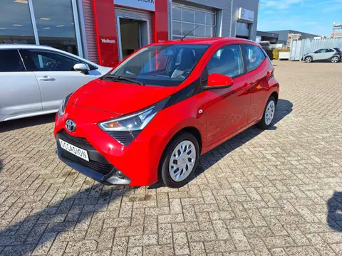 Toyota Aygo 1.0 VVT-i x-play met AppleCarPaly/AndroidAuto