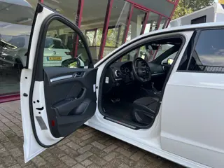 Foto 12 van Audi A3 Sportback 35 TFSI CoD Design Pro Line Plus | LED | PDC | Cruise | Camera | Navi | S-line |