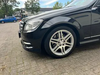 Foto 13 van Mercedes-Benz C-klasse 300 Avantgarde AMG V6 2010
