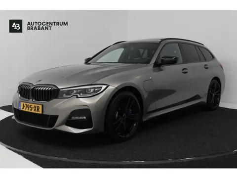 BMW 3 Serie Touring 330e Edition M Sport Plus (PANORAMADAK, STOELVERWARMING, CARPLAY, CAMERA, DEALER