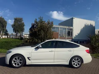 Foto 14 van BMW 3-serie Gran Turismo 320i Executive_PANORAMADAK_NETTE AUTO