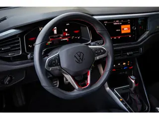 Foto 15 van Volkswagen Polo 2.0 TSI GTI , Adaptive cruise, Stoelverwarming, Sportstuur, Lane assist,
