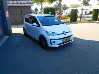 Foto 18 van Volkswagen UP sound 1.0 BMT up! beats