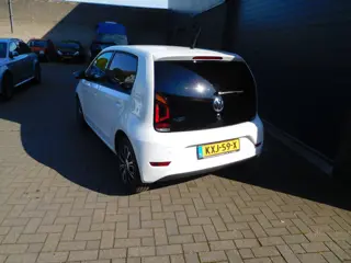 Foto 17 van Volkswagen UP sound 1.0 BMT up! beats