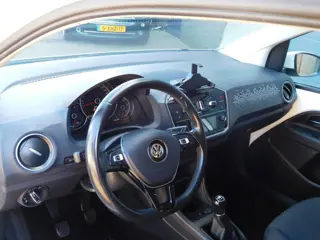 Foto 14 van Volkswagen UP sound 1.0 BMT up! beats