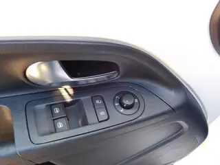 Foto 13 van Volkswagen UP sound 1.0 BMT up! beats