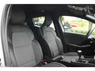 Foto 19 van Renault Clio 1.0 TCe Intens | Climat Control | Navigatie groot scherm| Half leder |