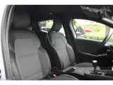 Foto 29 van Renault Clio 1.0 TCe Intens | Climat Control | Navigatie groot scherm| Half leder |