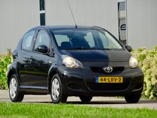 Foto 19 van Toyota Aygo 1.0-12V Comfort | 5-Deurs | Perfect Onderhoud | NL |