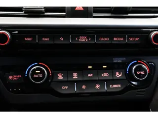 Foto 13 van Kia Niro 1.6 GDi Hybrid DynamicLine |Virtual|Carplay|Cam|