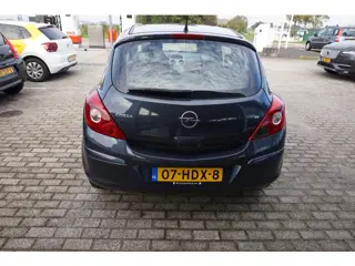 Foto 16 van Opel Corsa 1.4-16V Enjoy , Airco , Incl nw apk/beurt & 3 mnd 100% garantie