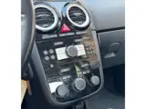 Foto 27 van Opel Corsa 1.4-16V Cosmo*Nieuwe-APK*CruiseControl*Parksensorachter*5Deurs*