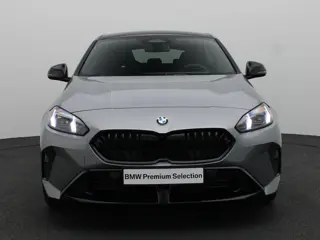 Foto 15 van BMW 1 Serie 120 M Sport Design Edition |  M Sportpakket Pro | Premium Pack | Driving Assistant Plus