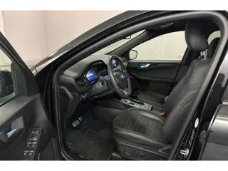 Foto 16 van Ford Kuga 2.5 PHEV ST-Line X | Trekhaak Wegklapbaar | Black Pack | Winter Pack | Panorma Dak |