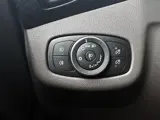 Foto 30 van Ford Transit Connect 1.5 EcoBlue L2 Trend Navigatie Airco DAB+ Parkeersensoren Camera Bluetooth LM V