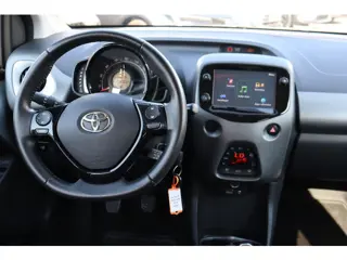Foto 19 van Toyota Aygo 1.0 VVT-i x-cite Climate Controle, Apple Carplay Android Auto, LM velgen