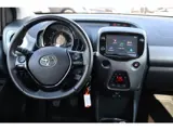 Foto 29 van Toyota Aygo 1.0 VVT-i x-cite Climate Controle, Apple Carplay Android Auto, LM velgen