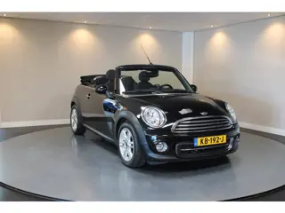 Foto 17 van Mini Cabrio 1.6 Cooper Chili *Sfeerverlichting* Stoelverw.|Climate|Cruise|PDC|Half-Leder|6-Bak|Autom