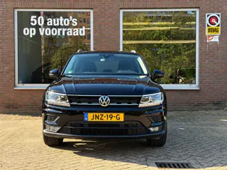 Foto 16 van Volkswagen Tiguan 1.5 TSI Comfortline Business | Carplay Navi | Trekhaak | Airco | Cruise | Velgen