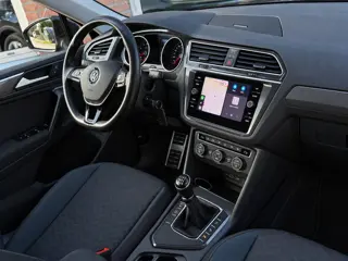 Foto 19 van Volkswagen Tiguan 1.5 TSI Comfortline Business | Carplay Navi | Trekhaak | Airco | Cruise | Velgen