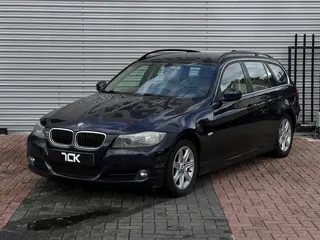 Foto 20 van BMW 3-serie Touring 320i Business Line AIRCO|LEER|NAVI