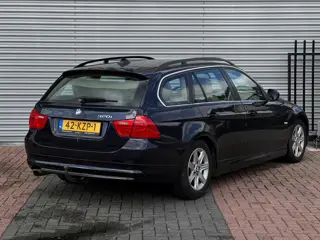 Foto 16 van BMW 3-serie Touring 320i Business Line AIRCO|LEER|NAVI