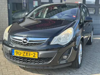 Foto 12 van Opel Corsa 1.4 Turbo Cosmo / Stuurverwarming / Navi / NAP / Stoelverwarming / Airco